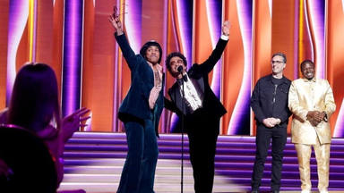 Bruno Mars se retira, con su álbum ‘An Evening With Silk Sonic’, de la candidatura de los Grammys