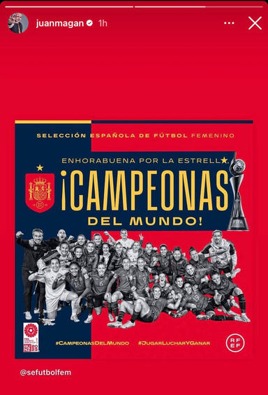 Juan Magan felicita a las campeonas del mundo