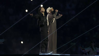 Jung Kook fue la actuación, en directo, de la inauguración Catar 2022 que tubo guiños a Shakira y Ricky Martin
