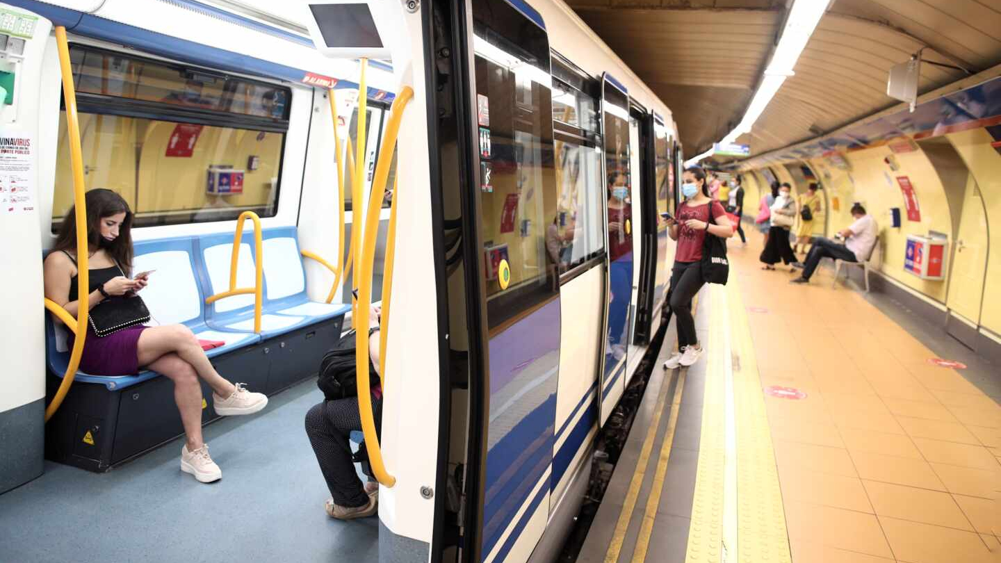 Se pueden llevar perros en el metro de madrid