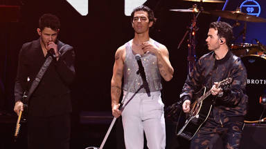 Los Jonas Brothers actuando en Nueva York en 2021