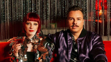 Purple Disco Machine presenta "In The Dark" junto con Sophie y The Giants