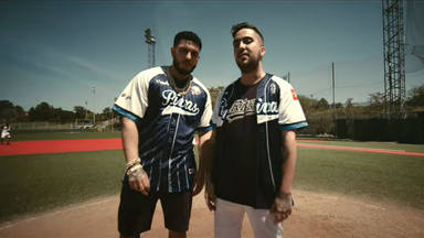 Omar Montes y Beret se convierten en jugadores de béisbol en ''Tú y yo', una fusión de reggaetón y flamenco