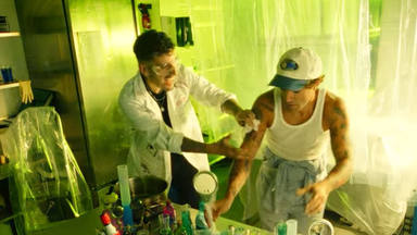 Rouss y Álvaro de Luna en una imagen del videoclip 'La solución', colaboración para el disco 'Ciclos'