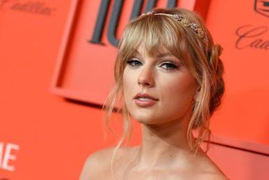 Taylor Swift se reinventa y regala a sus fans una nueva versión de 'Love Story' como anuncio de un nuevo disco