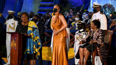 ¡Nos encanta! Rihanna se convierte en Heroína Nacional de Barbados y se desatan los rumores de embarazo